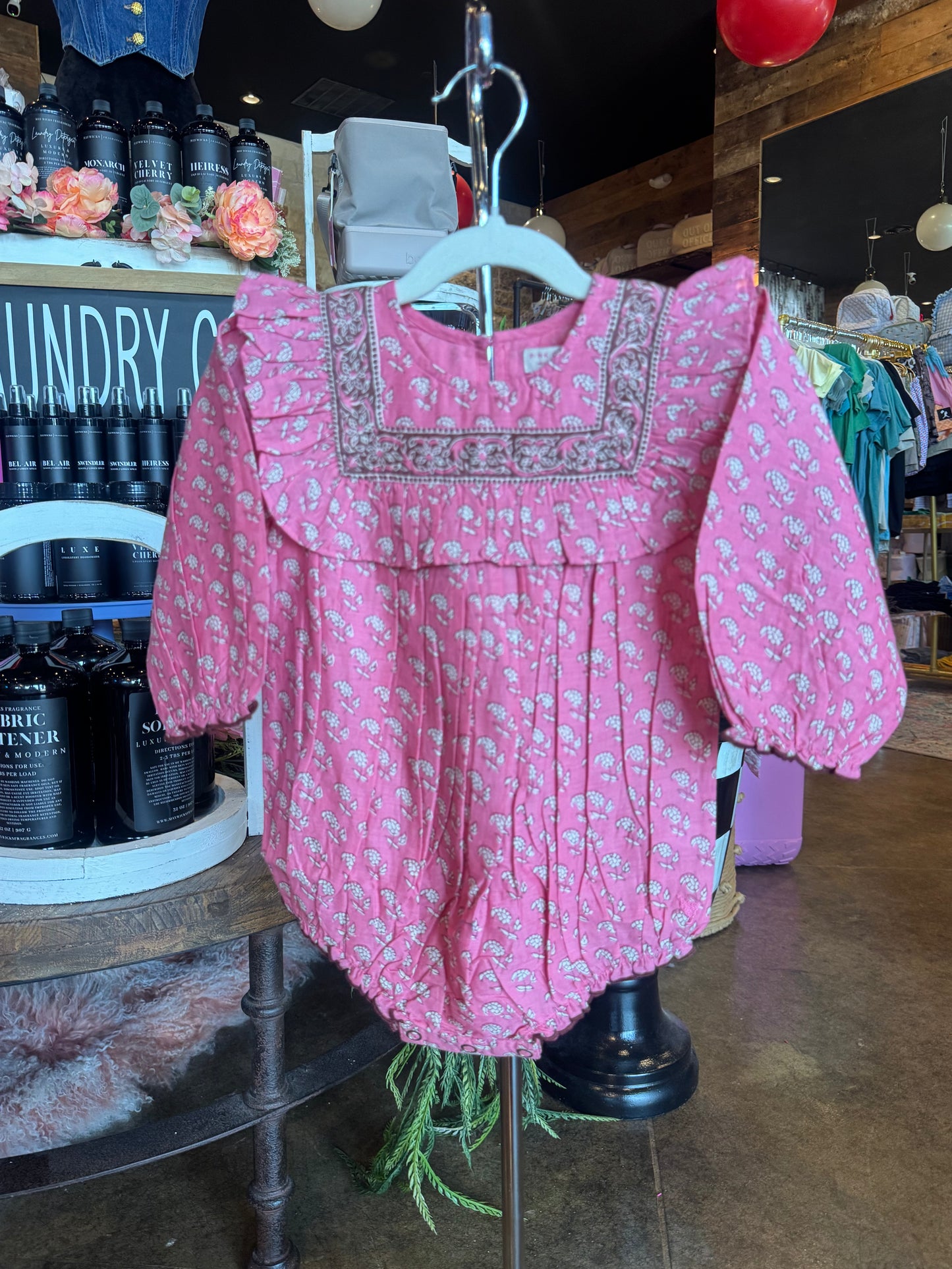 Quinn Paisley Bubble