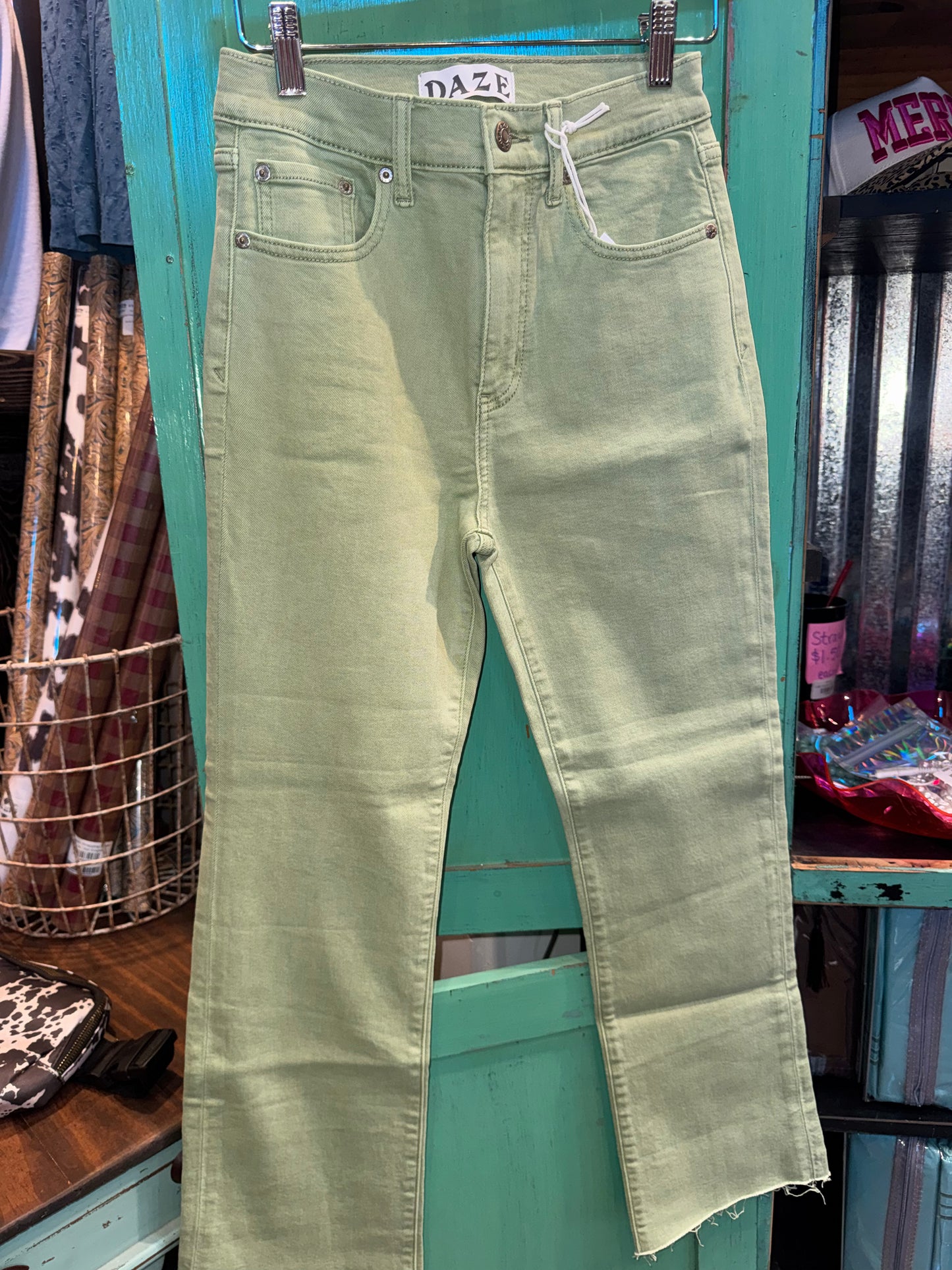 Shy Girl Crop Flare in Pistachio